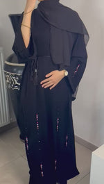 Abaya de Dubaï avec détails marocains